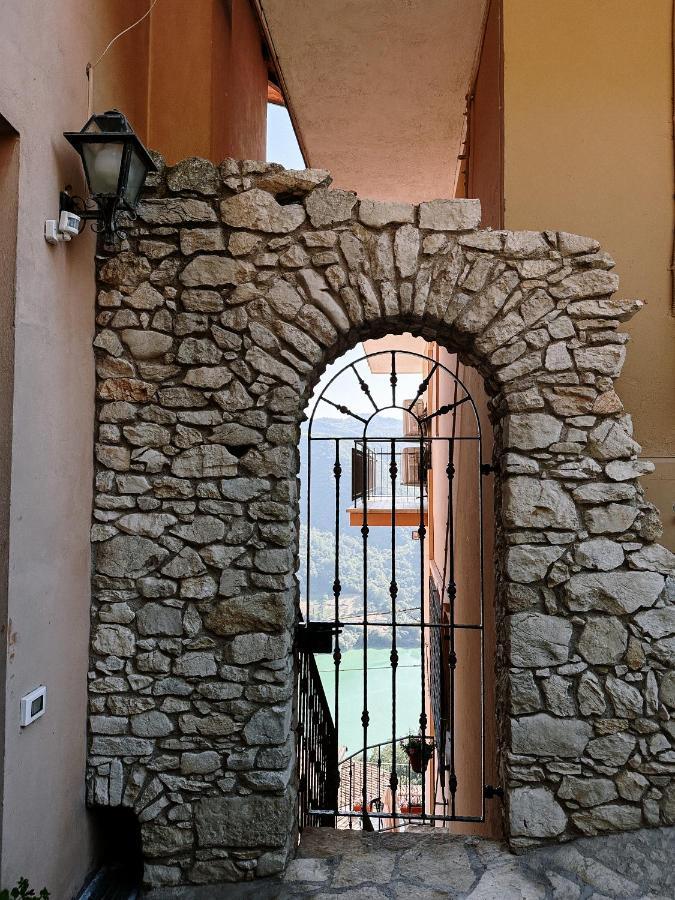 Lago Del Turano - La Taverna Con Cucina Open Space E Free Wi-Fi Ascrea المظهر الخارجي الصورة