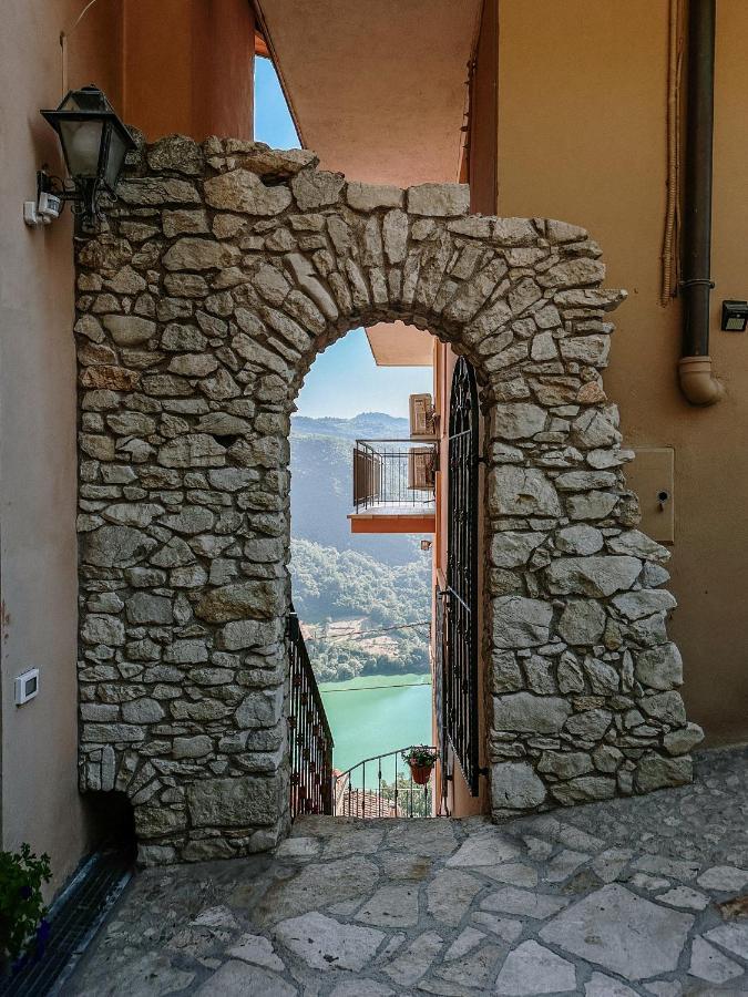 Lago Del Turano - La Taverna Con Cucina Open Space E Free Wi-Fi Ascrea المظهر الخارجي الصورة