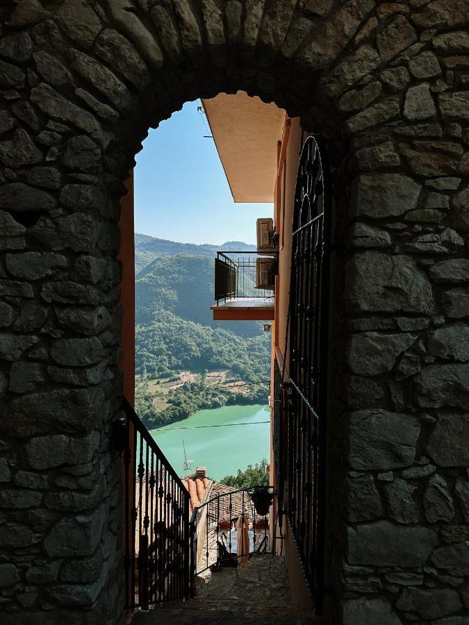 Lago Del Turano - La Taverna Con Cucina Open Space E Free Wi-Fi Ascrea المظهر الخارجي الصورة