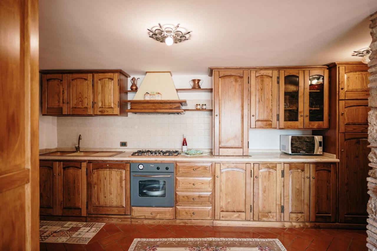 Lago Del Turano - La Taverna Con Cucina Open Space E Free Wi-Fi Ascrea المظهر الخارجي الصورة